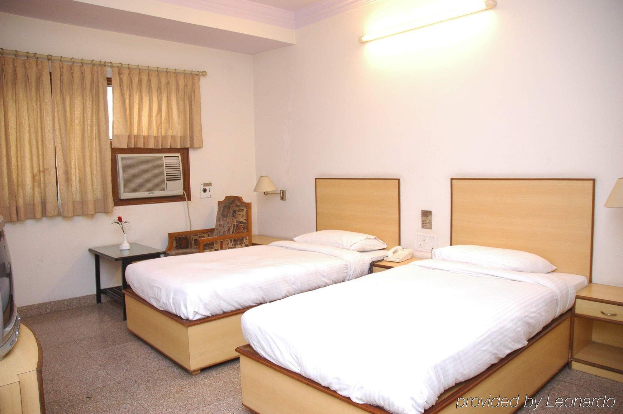 Hotel Swati Delhi  Room photo