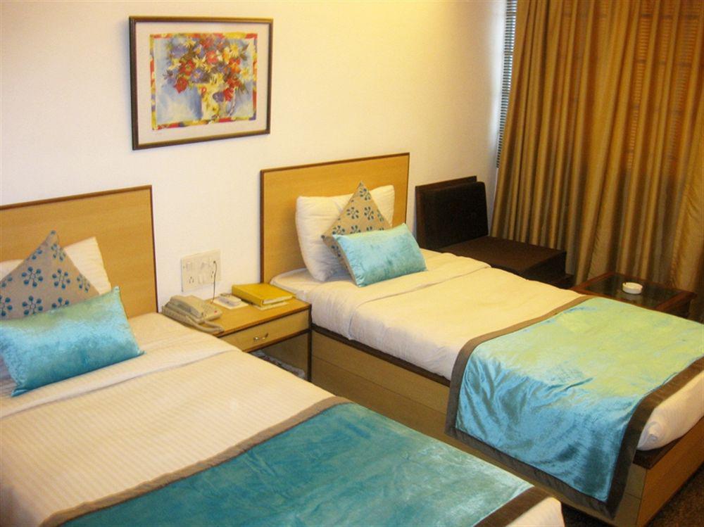 Hotel Swati Delhi  Room photo